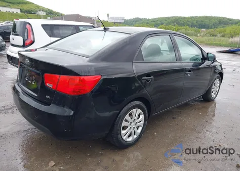 2011 Kia Forte Ex z USA, uszkodzony, nr VIN KNAFU4A22B5351663